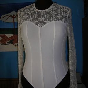 Escada bodysuit off white with paillettes